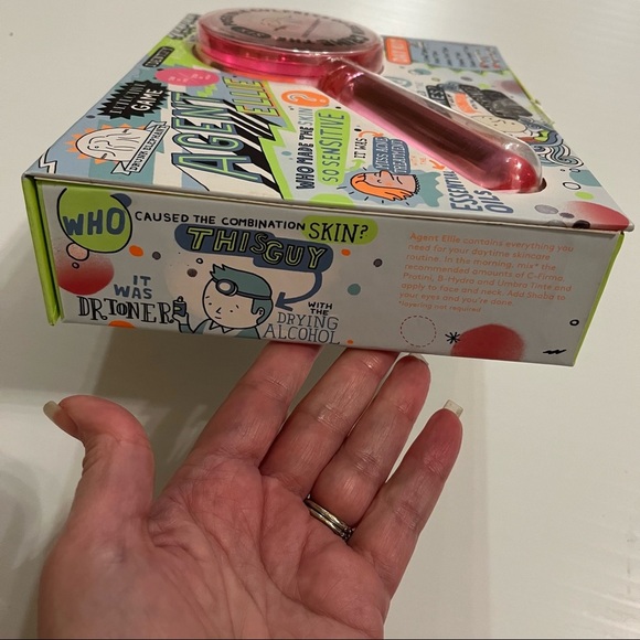 NIB Drunk Elephant Agent Ellie Day Kit (2018) – Collector’s Edition – Exp 06/20 - Picture 3 of 8